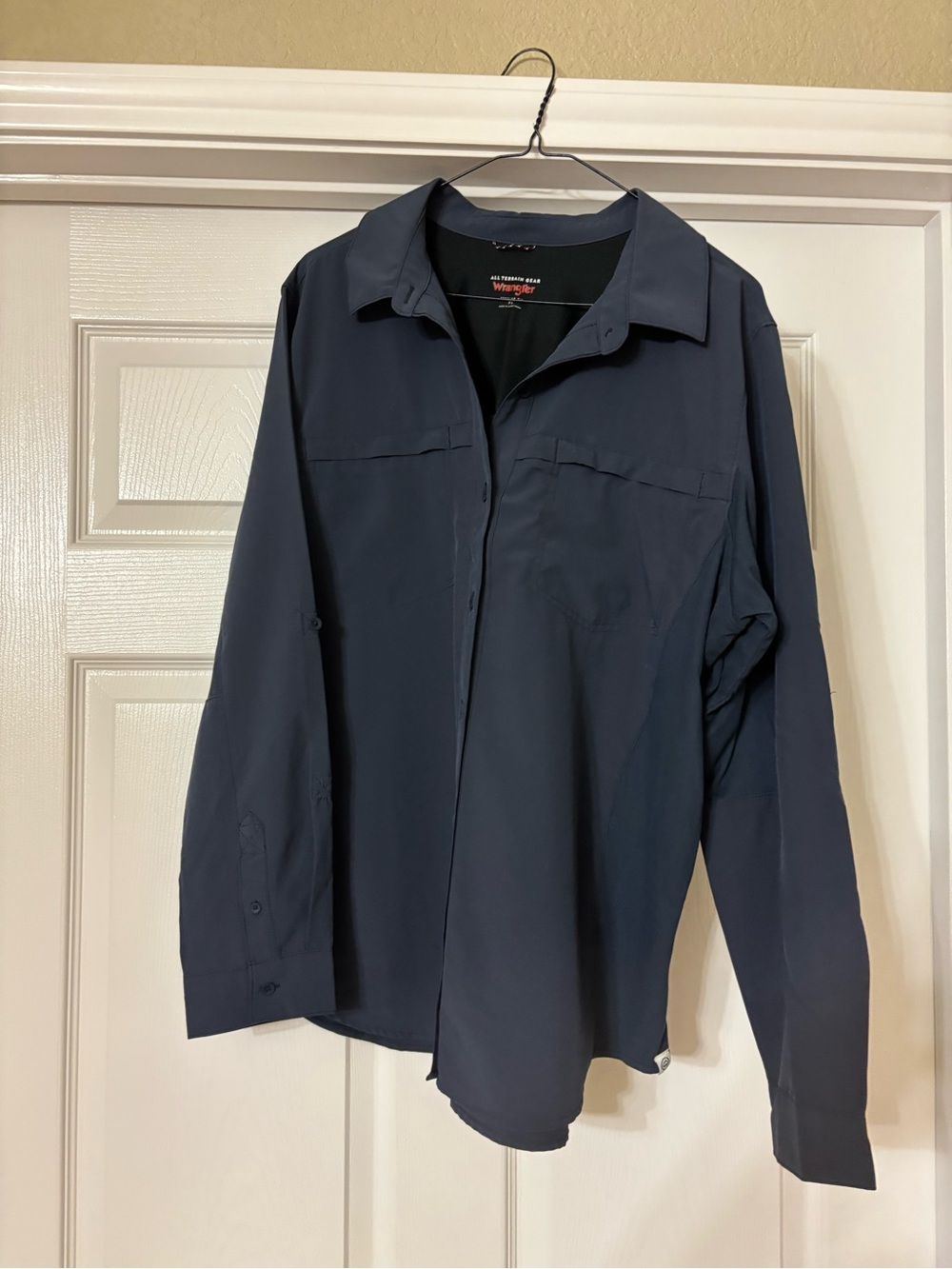 Wrangler Woman’s ATG Dark Navy Lightweight Shirt